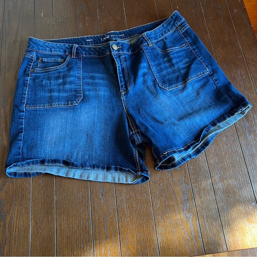 Lane Bryant Dark Wash Shorts size 24